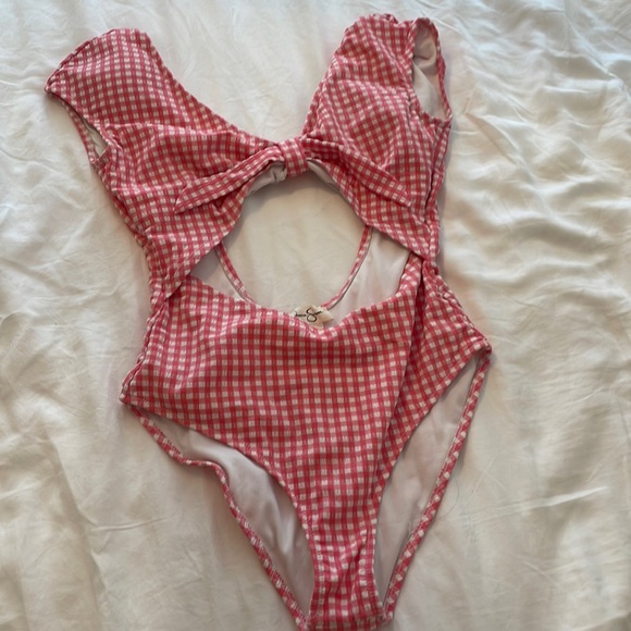 Jessica Simpson Bathing Suit - Picture 3 of 6